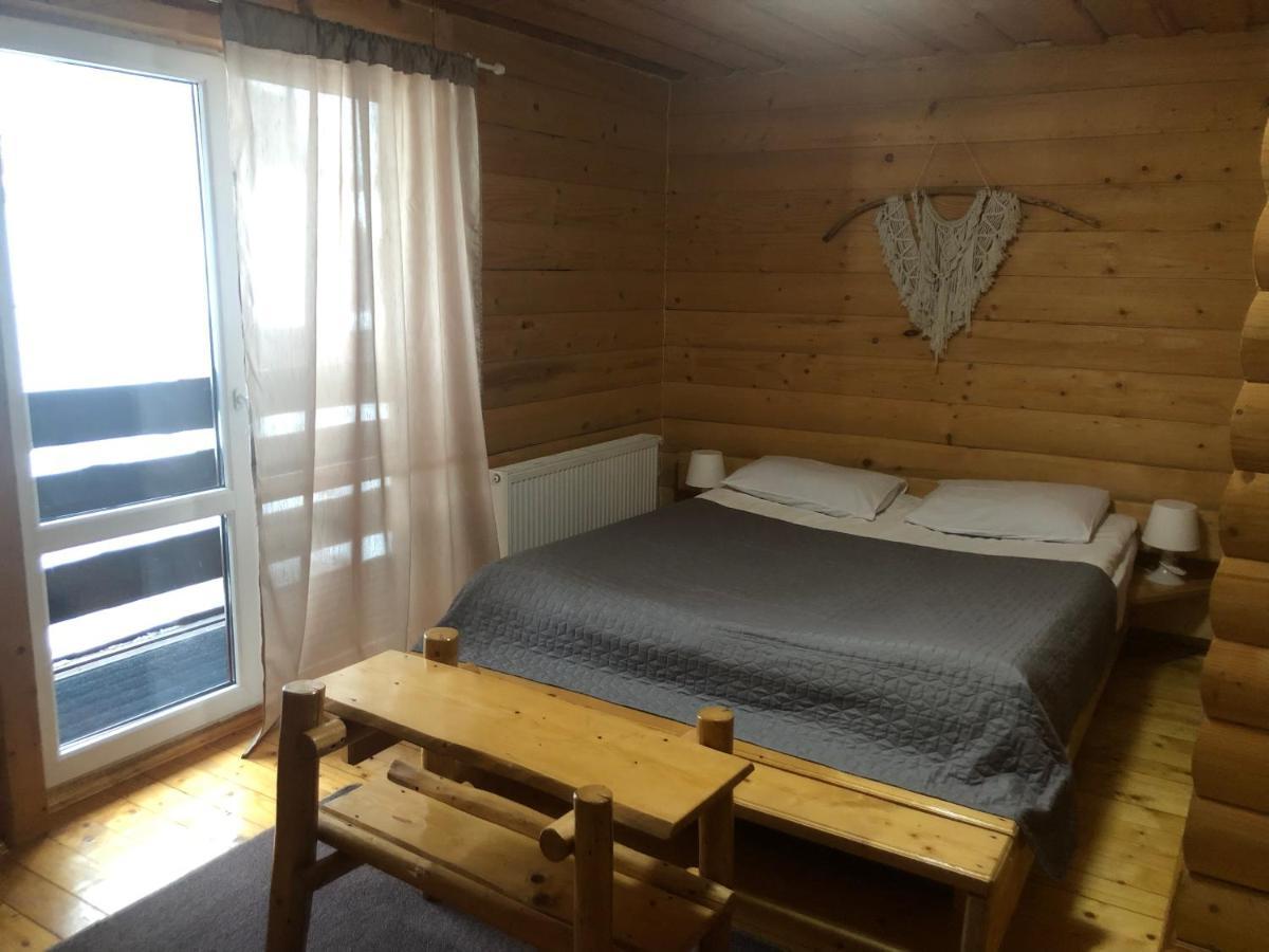 Hotel Круассан à Bukovel Extérieur photo